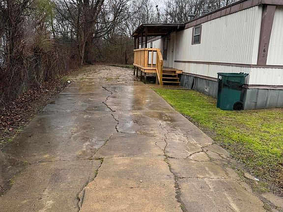 2nd image of 762 W 2nd St