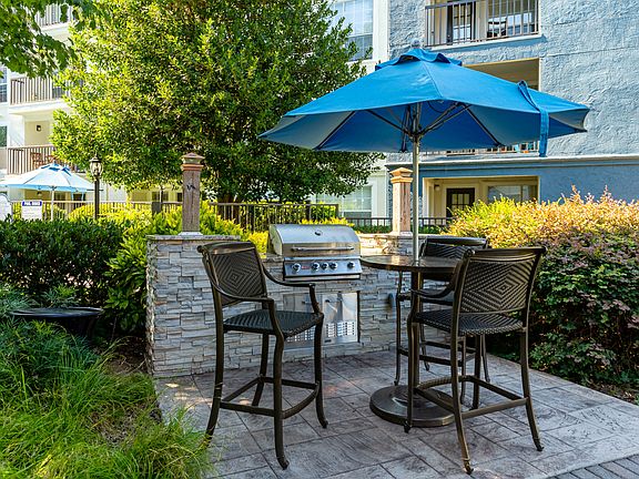 4th image of 5479 Glenridge Dr #3407