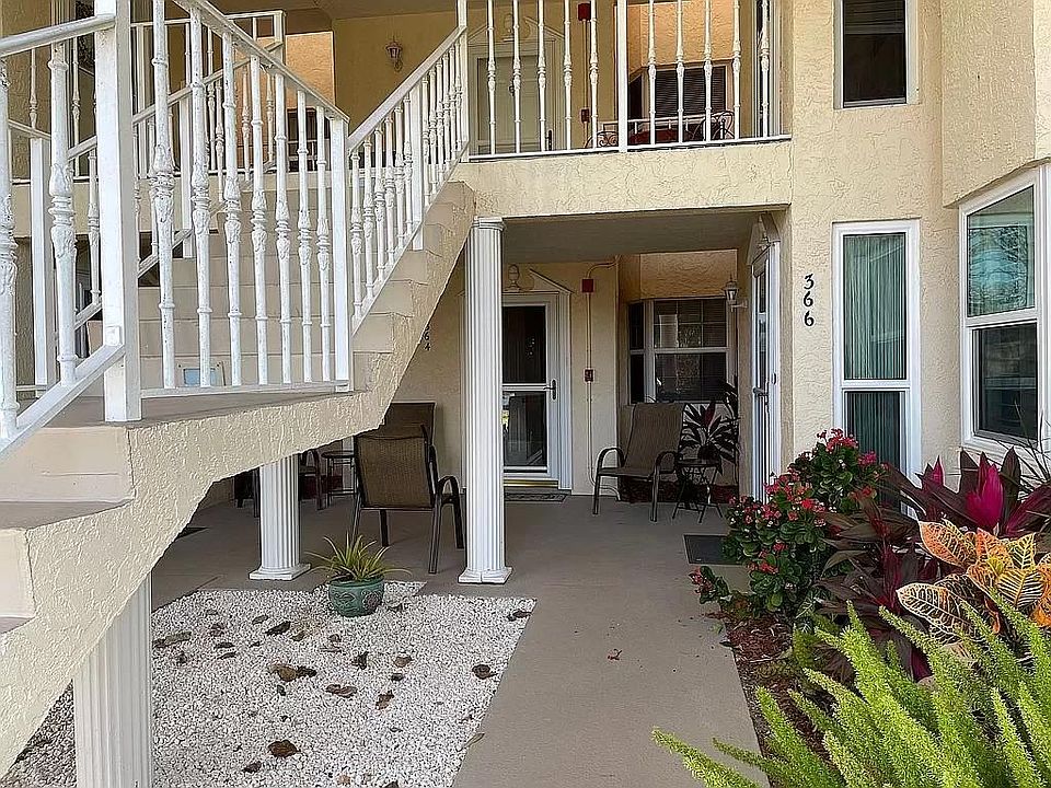 1st image of 364 Grove Isle Cir #364