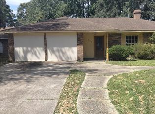 335 Ridgewood Dr, Mandeville, LA 70471