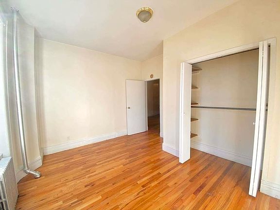 5th image of 621 Metropolitan Ave #2AA