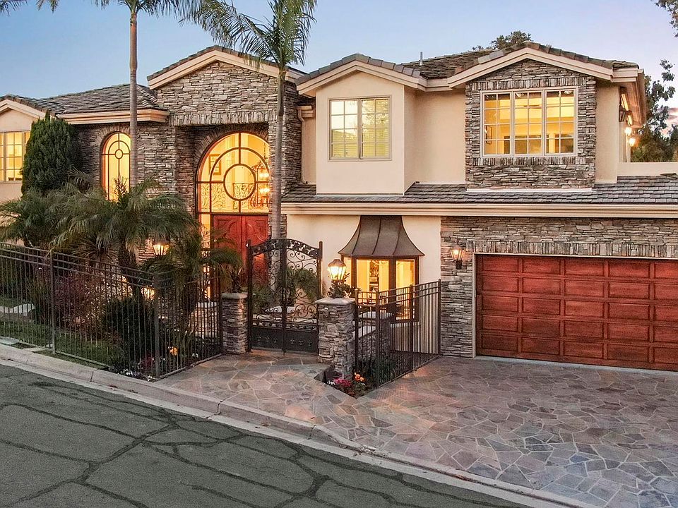 6131 La Pintura Dr, La Jolla, CA 92037 Zillow