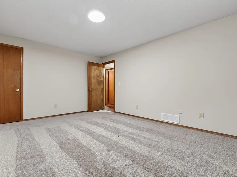 8432-8434 W Thurman St — Photo 16