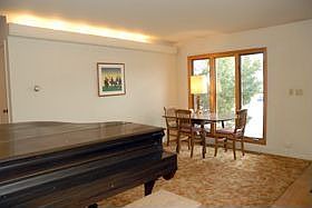 3rd image of 504 Elder Ln