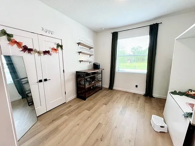Unit Photo