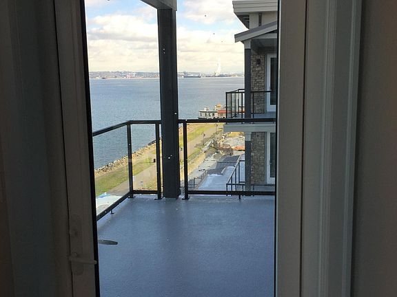 Door leading to deck from bedroom