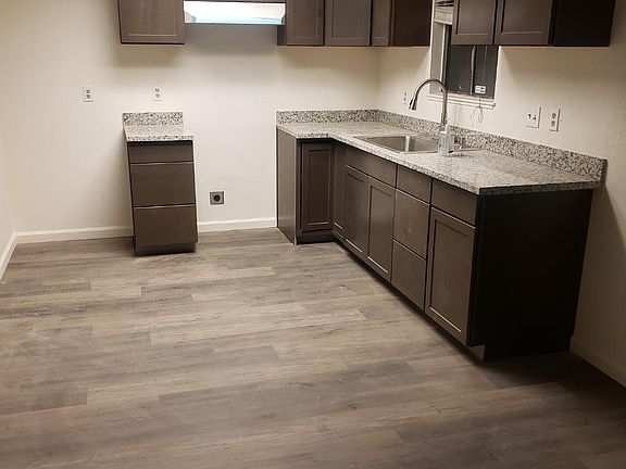 New kitchen with granite countertops