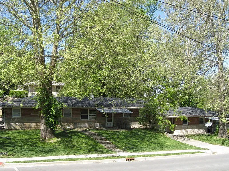 744 4th St photo 1