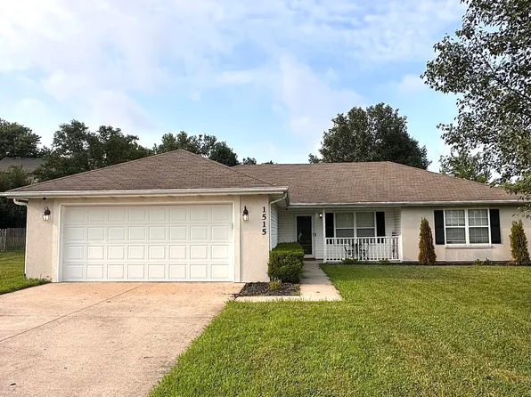 1515 Thoroughbred Cir, Columbia, MO 65202