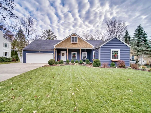 3814 Autumn Dr, Huron, OH 44839