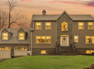 2 Falmouth Rd, Yonkers, NY 10710