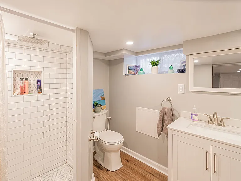 613 S Taney St — Photo 11
