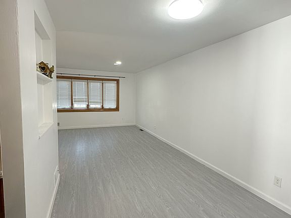 4th image of 16 Fenway Cir Floor 2