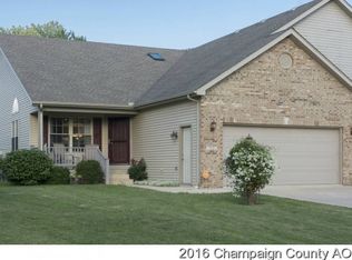 712 Dennis Dr, Mahomet, IL 61853