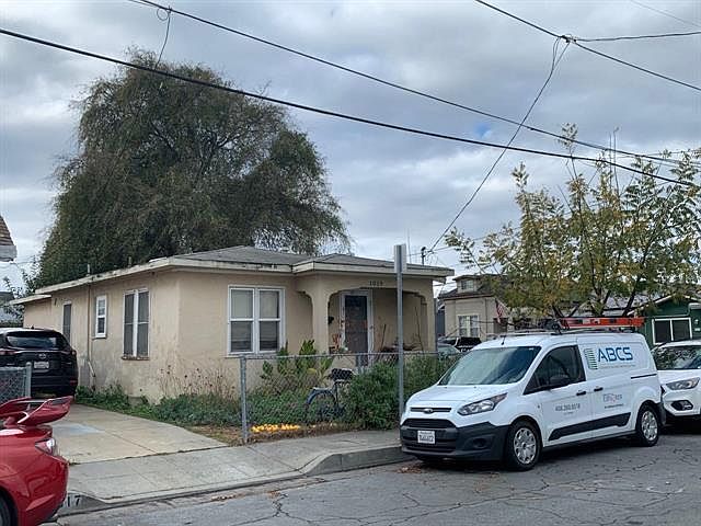 1st image of 1019 N 12th St