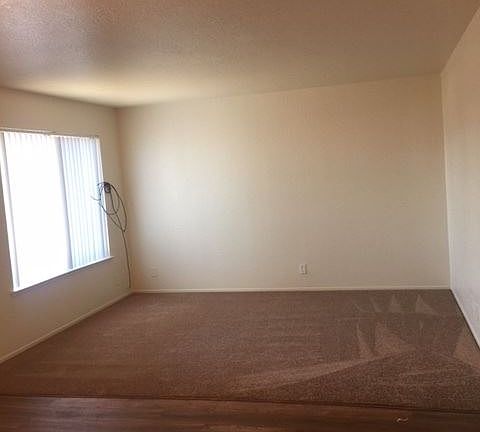 4th image of 334 W Main Ave