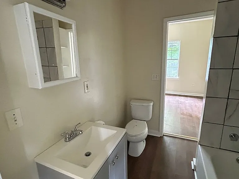 2204 Valmar St — Photo 10