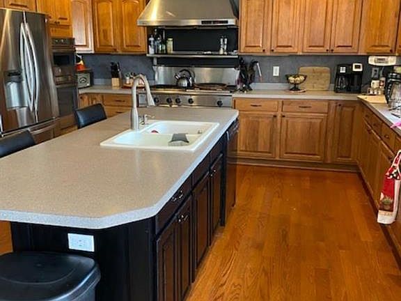 5th image of 1021 N Ironwood Dr