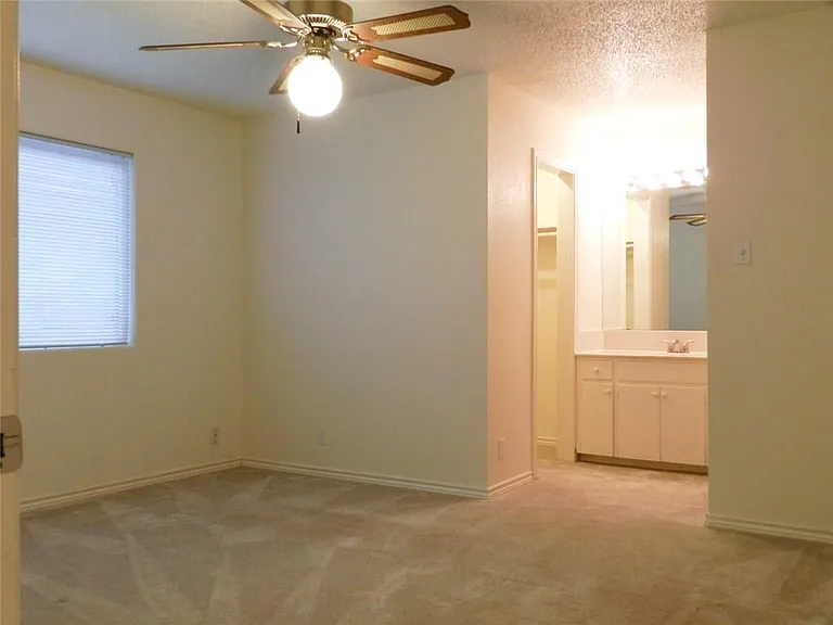 3713 Meredith St — Photo 17