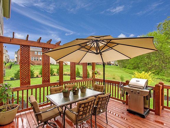5th image of 2159 Ravenscourt Dr
