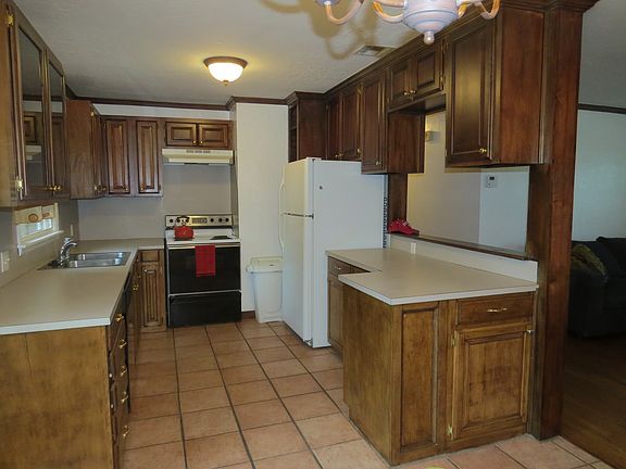 3rd image of 209 Barbour Ave