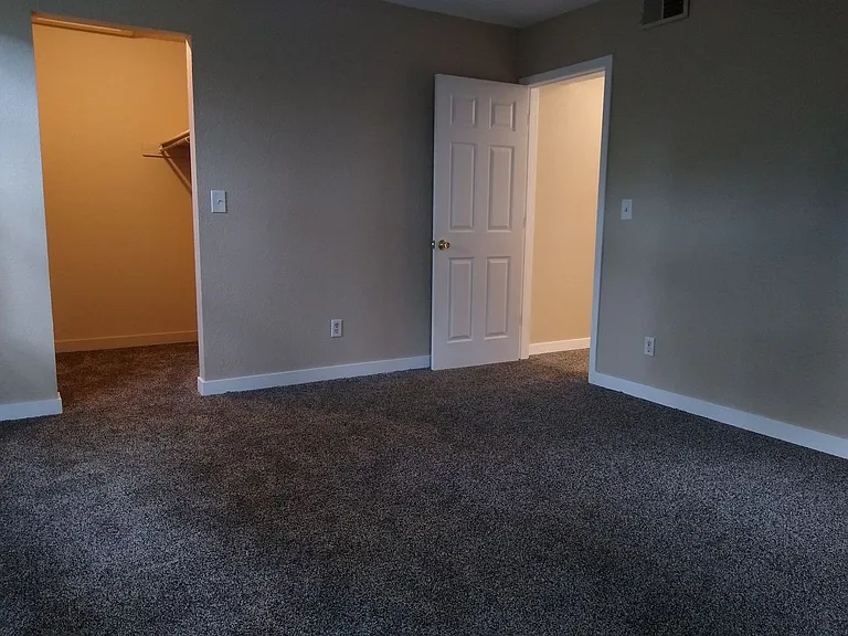 470 S Fenton St — Photo 82
