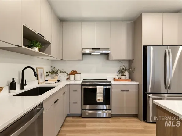 2312 S Broadway Ave #A102, Boise, ID 83706