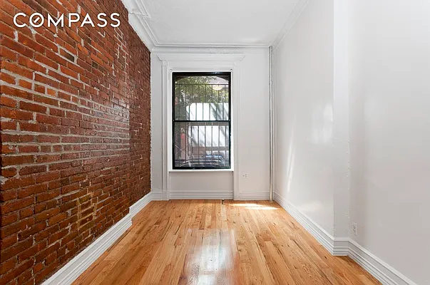 Rented by Compass | media 7