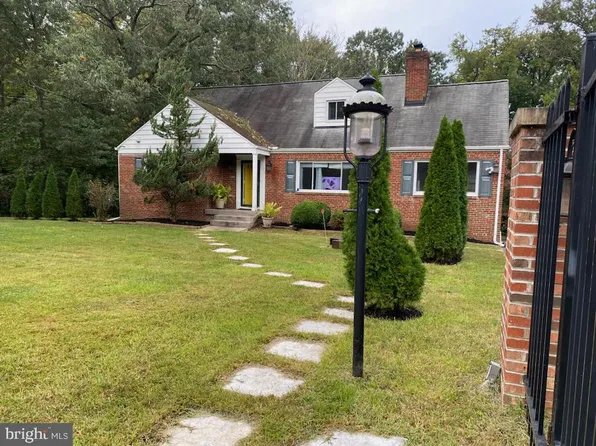 8801 Christina Ln, Clinton, MD 20735