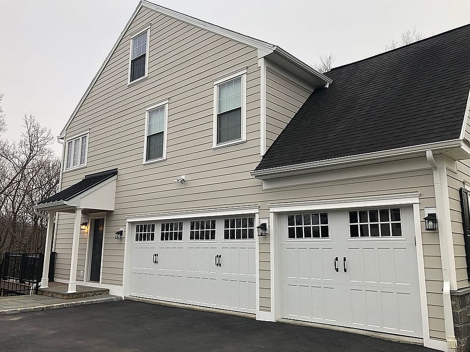 1st image of 105 Pennfield Dr
