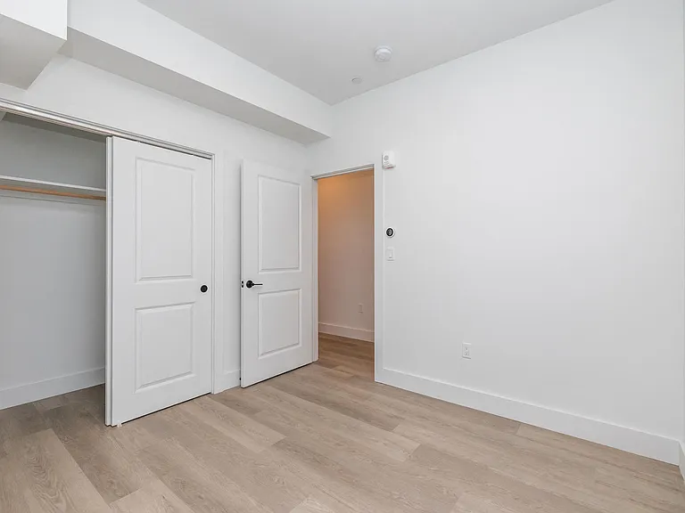 737 Pine — Photo 24