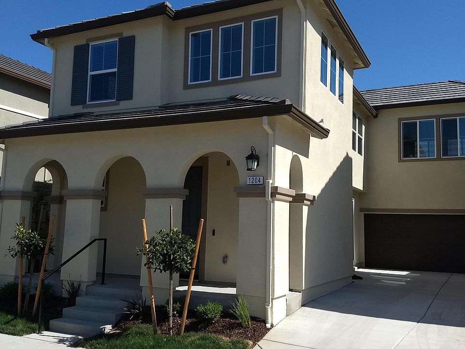 1st image of 1204 Starflower Ln