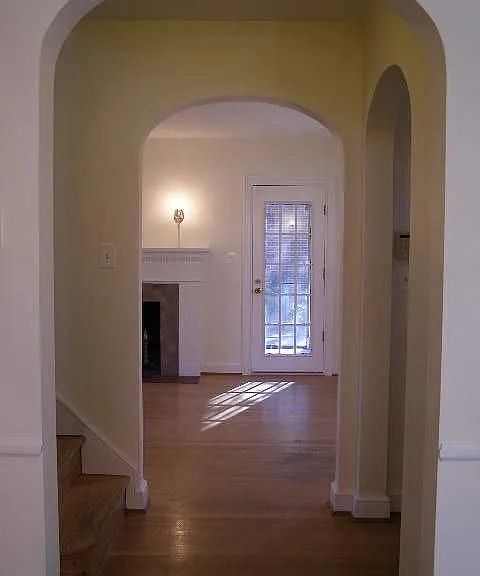 435 N Monroe St — Photo 3