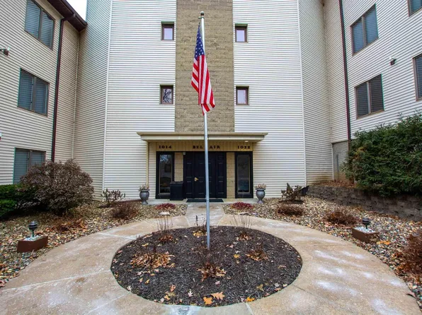 1022 Hickory Hills Ct #A6, Clinton, IA 52732