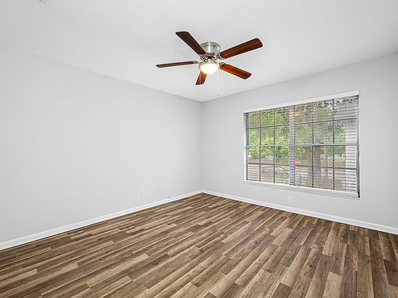 5th image of 4004 N Branch Ave APT C