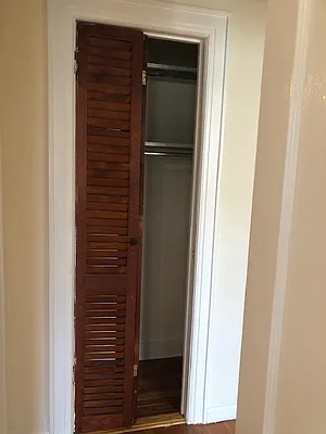 Rented by Alexiou Realty | media 10