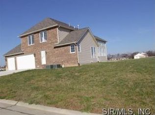 304 Traver Tine Cir, Millstadt, IL 62260
