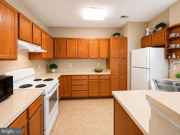 5th image of 14241 Kings Crossing Blvd Unit 311
