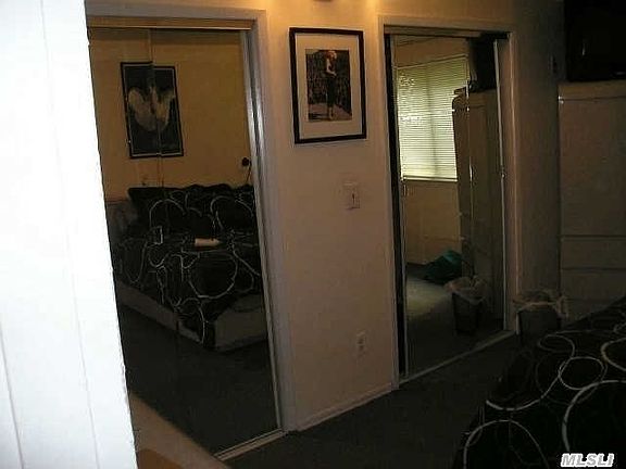4th image of 5 Spruce Ct