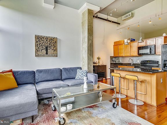 5th image of 2720 S Arlington Mill Dr Unit 304