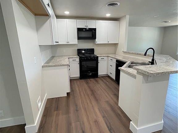 4th image of 172 N Blackburn Blvd
