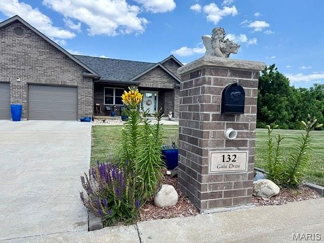 1st image of 132 Gala Dr