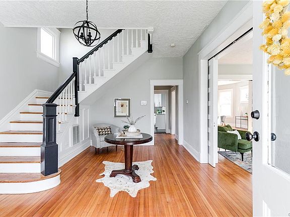 5th image of 2411 Barton Ave