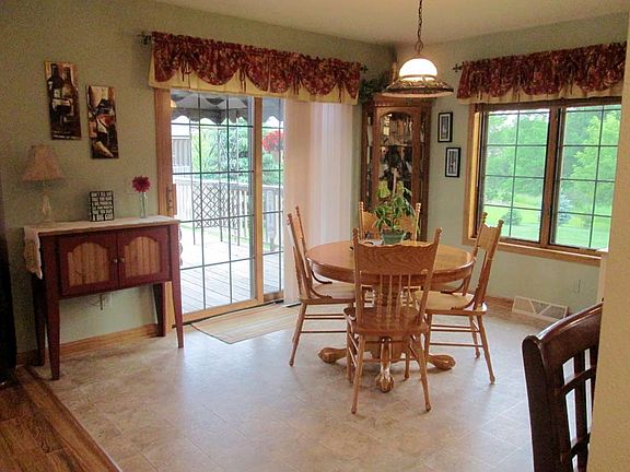5th image of 525 Moraine Dr