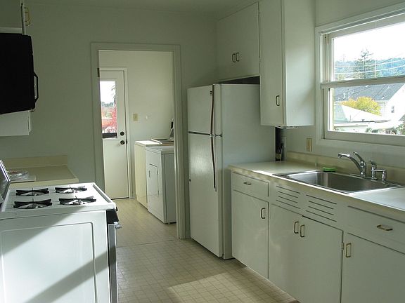 1 Bedroom Kitchen