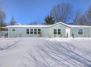 614 Crooks St, Belding, MI 48809