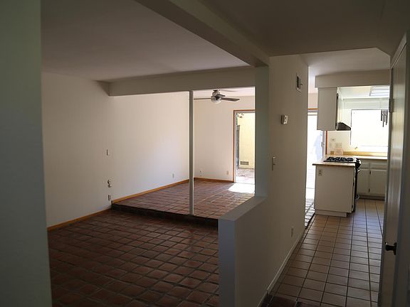 4th image of 6738 Encino Ave Unit 4