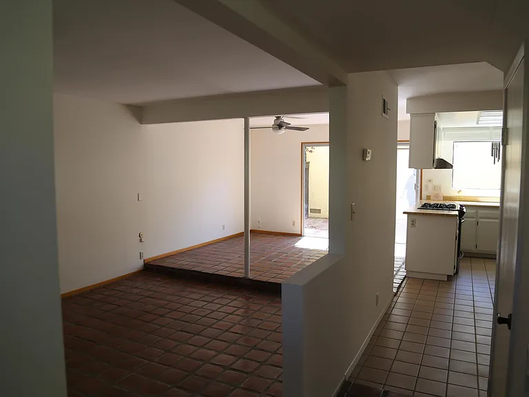 6738 Encino Ave #4 — Photo 4
