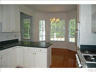 5th image of 1000 E Oak Dr