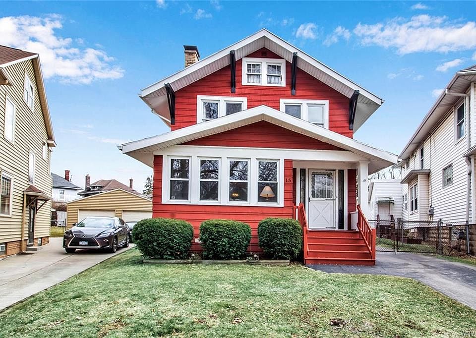 1st image of 15 Montrose Ave
